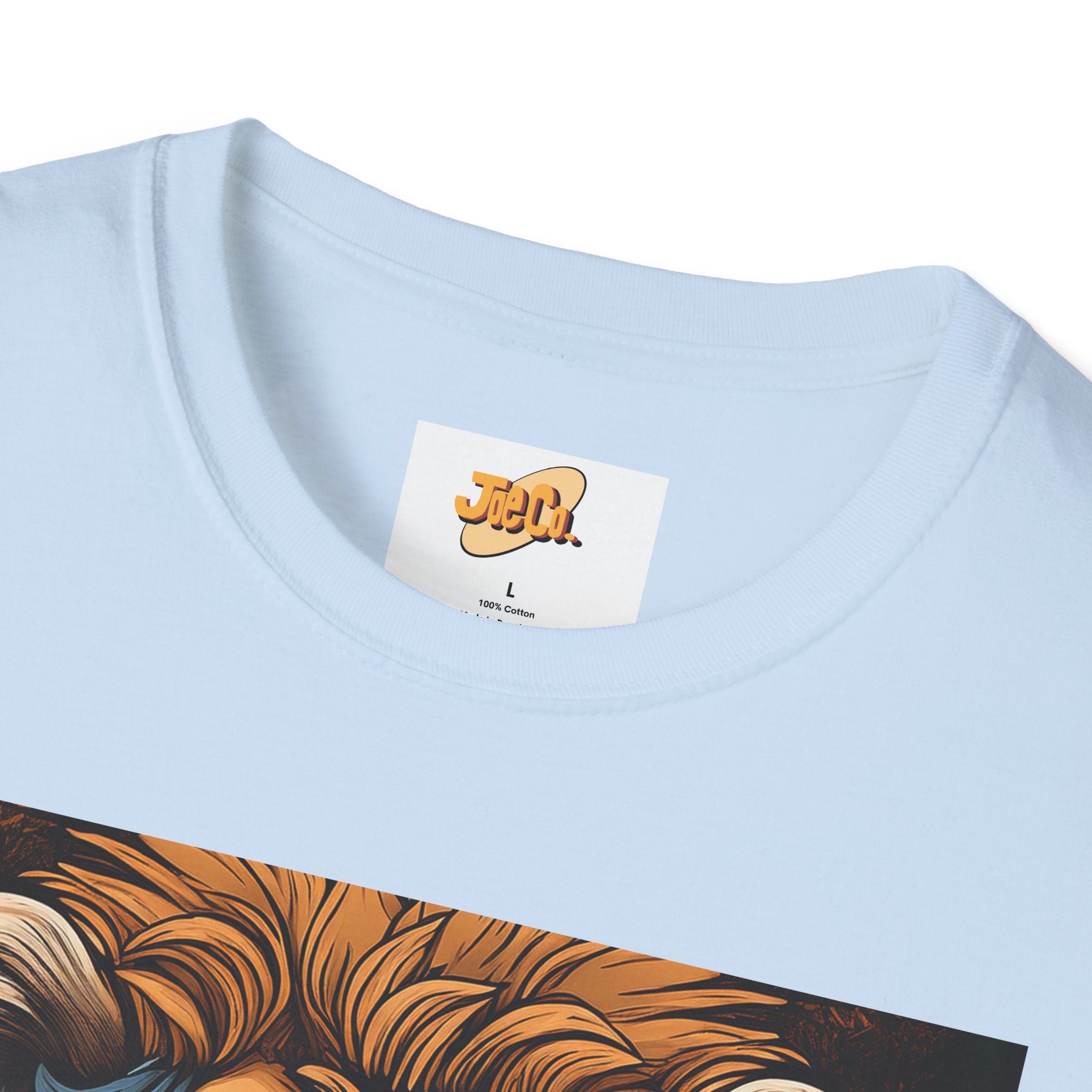 Majestic Lion Graphic T-Shirt — Bold Vintage Mane Artwork