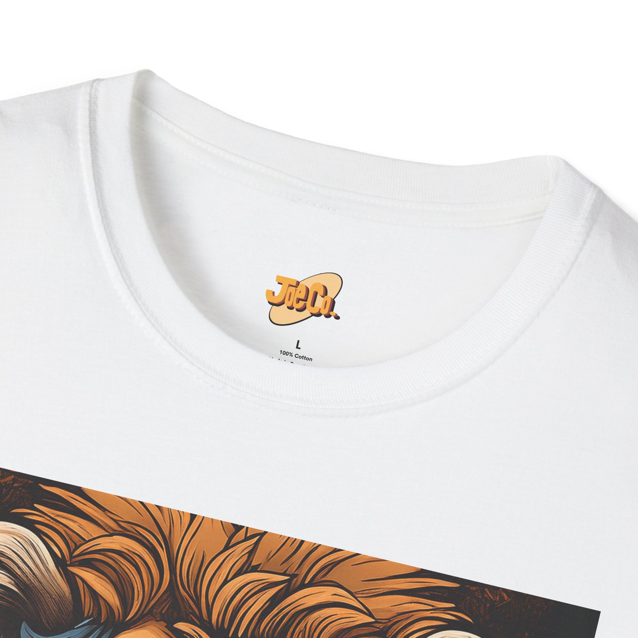 Majestic Lion Graphic T-Shirt — Bold Vintage Mane Artwork