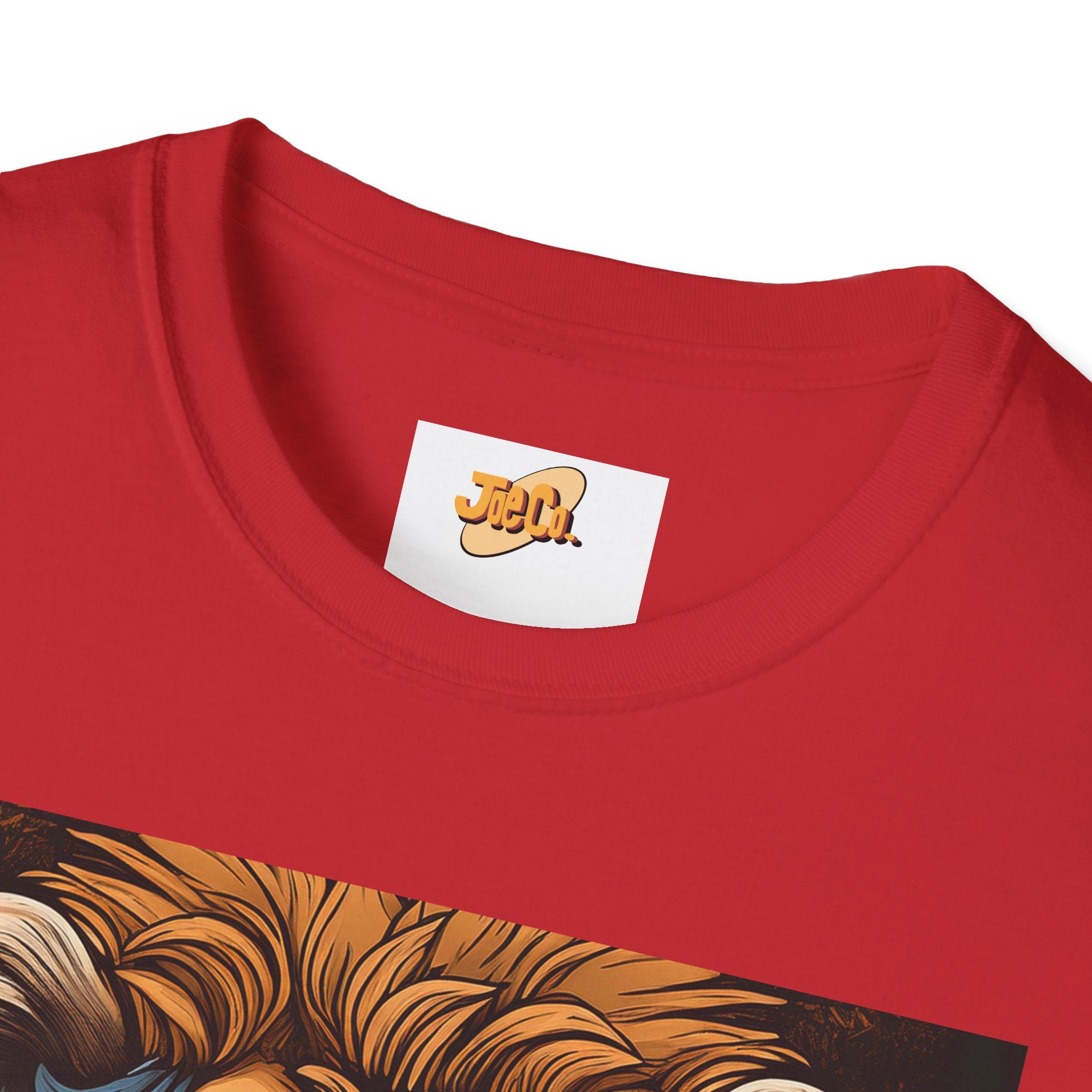 Majestic Lion Graphic T-Shirt — Bold Vintage Mane Artwork